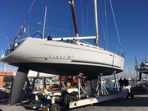 Antifouling y pulido de casco — Beneteau First 40